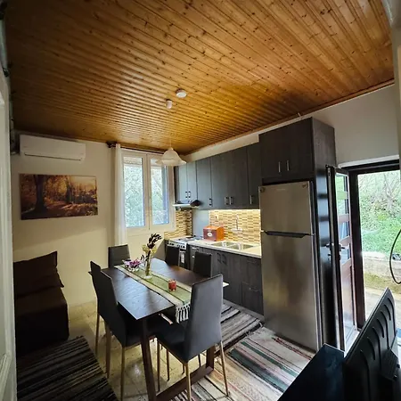 Gaias Hideway Apartment *
